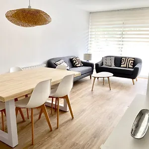 Con 3 Habitaciones, Terraza Y Jardin Comunitario Con Piscina En Sant Antoni De Calonge